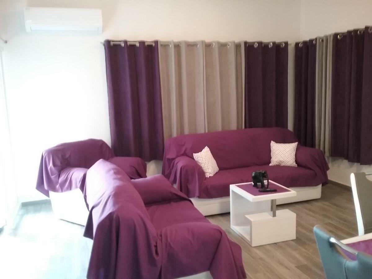 Apartment Willy Komiza Luaran gambar