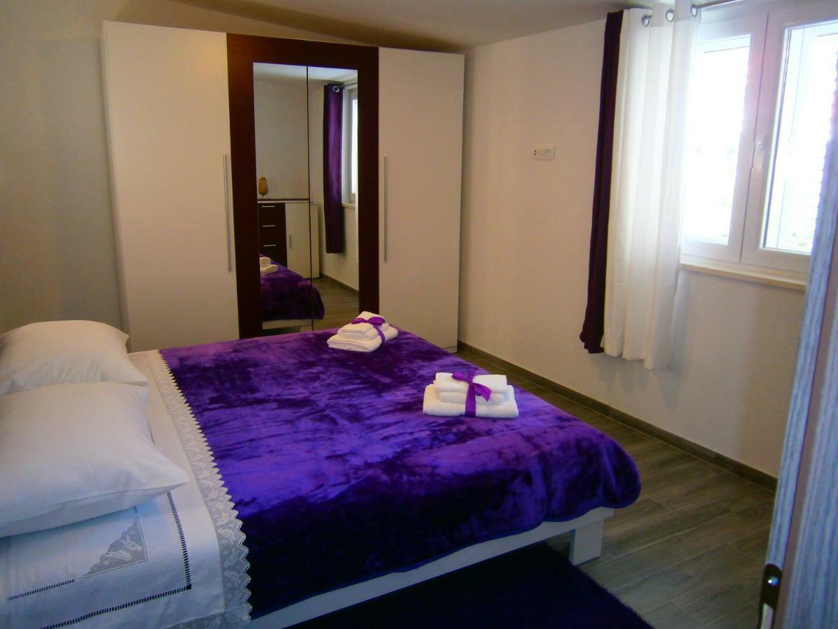 Apartment Willy Komiza Luaran gambar