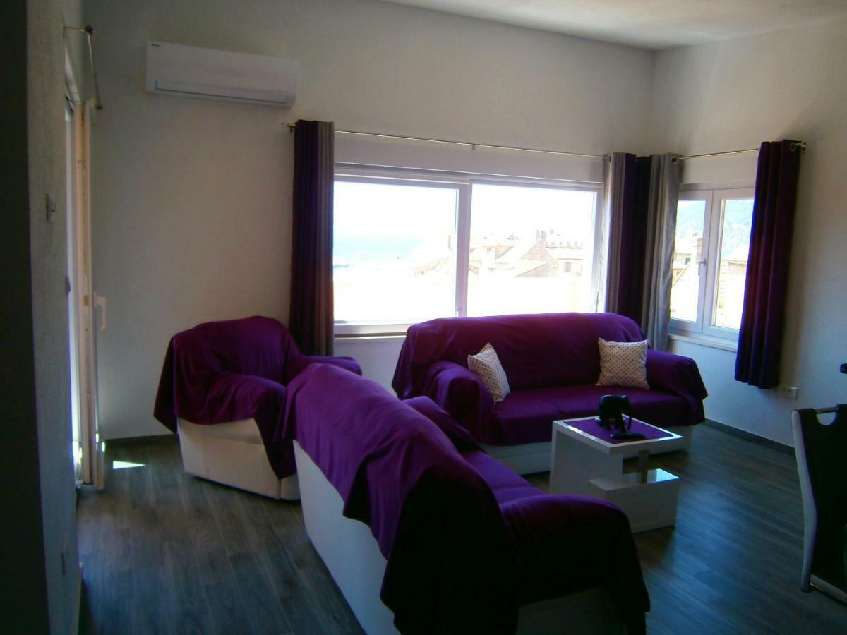 Apartment Willy Komiza Luaran gambar