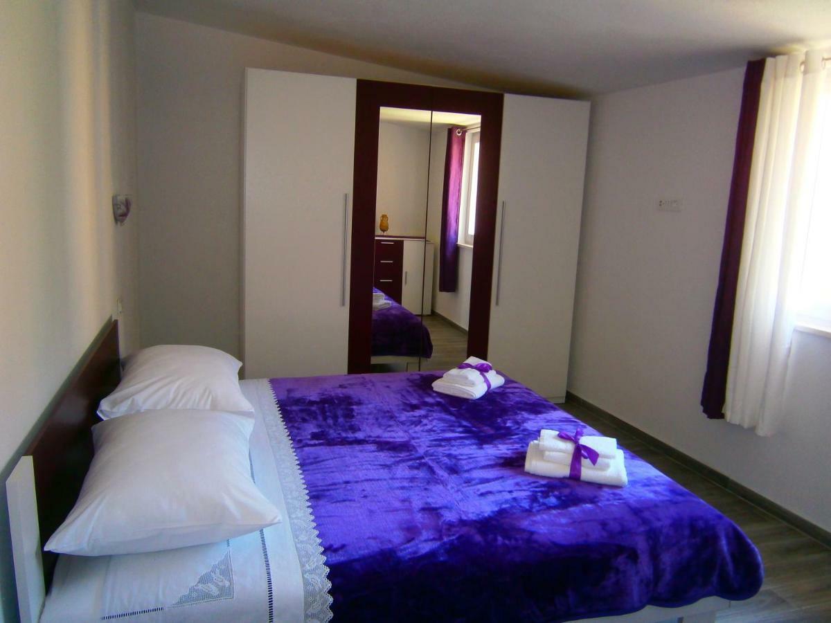 Apartment Willy Komiza Luaran gambar