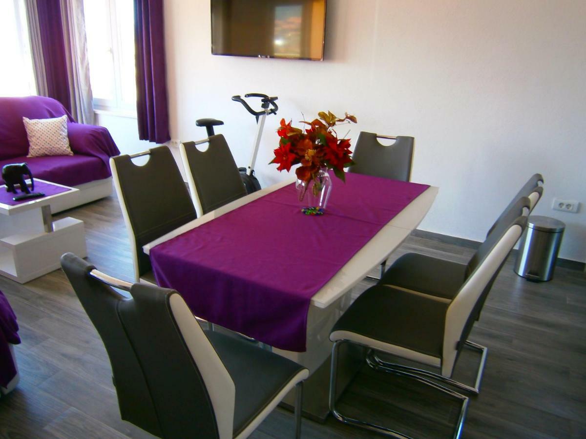 Apartment Willy Komiza Luaran gambar